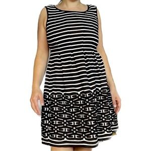 Max Studio - Size XS Striped textured dress with pleated breast